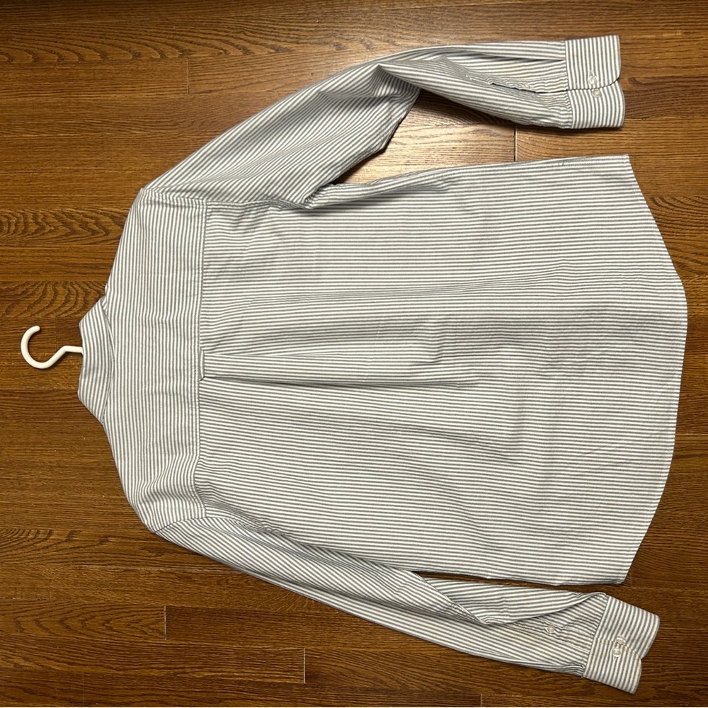 Men’s Button Up Shirt - Picture 3 of 4